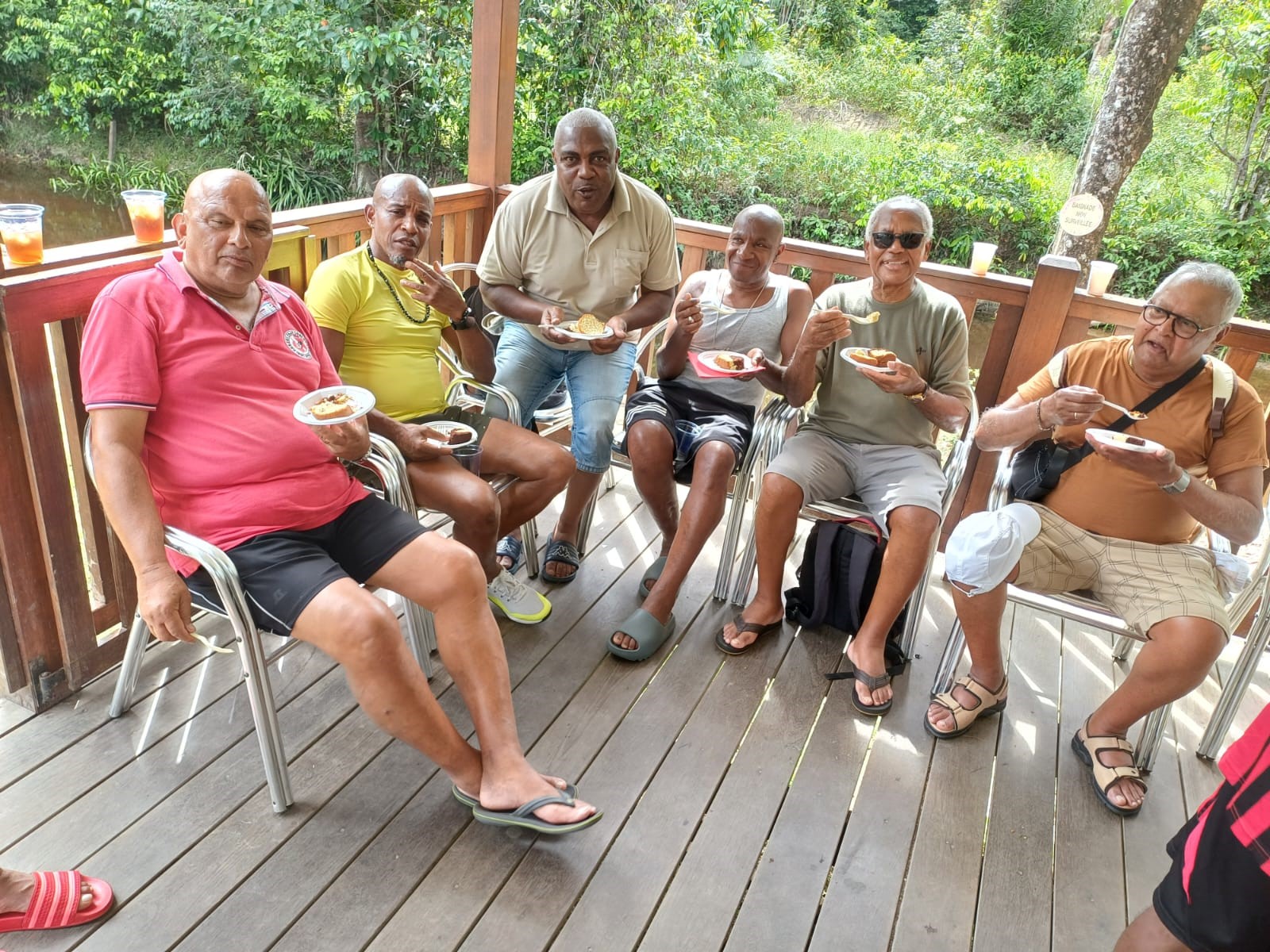 Dans le cadre de l’opération Sport Santé, la Ligue de Football de la Guyane a organisé le Samedi 23 mars 2024 au Complexe E. & E. EDWIGE (Rémire-Montjoly), l’événement » Foot en marchant » spécialement réservé au plus de 55 ans.